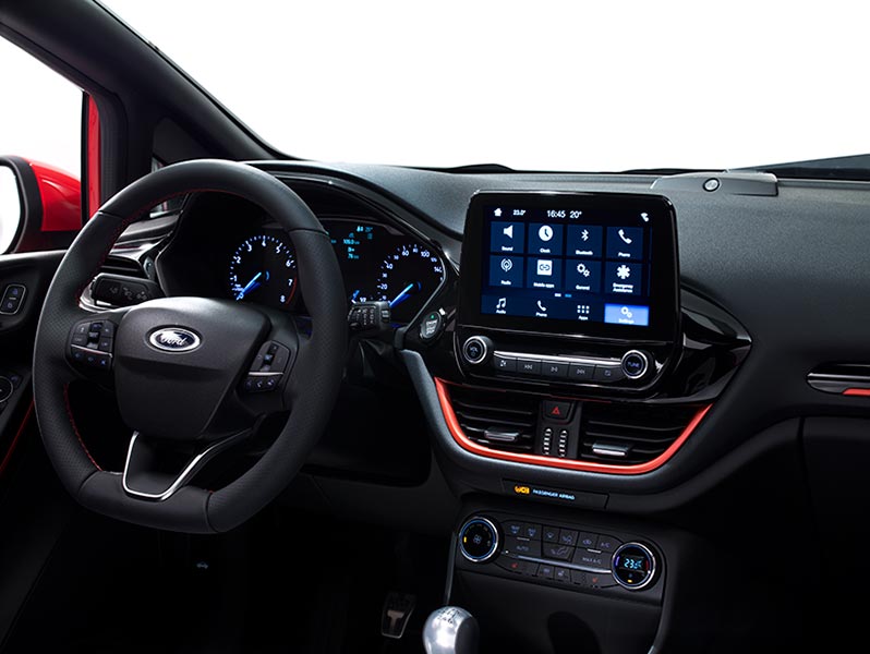FORD_FIESTA2016_ST-LINE_MIDDLE_CONSOLE_09.jpg