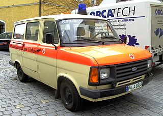 320px-Ford_Rettungswagen_in_Bayern.jpg