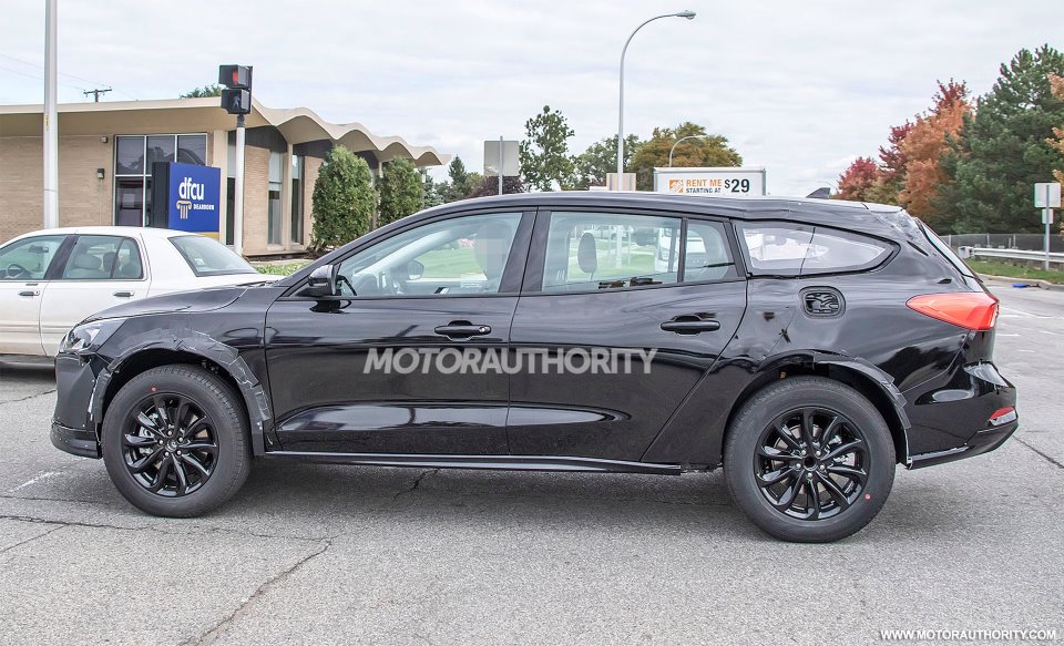 2022-ford-fusion-active-test-mule-spy-shots--photo-credit-s-baldauf-sb-medien_100722029_h.jpg